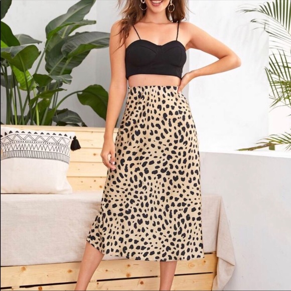 Leopard Print Skirt - Picture 2 of 3